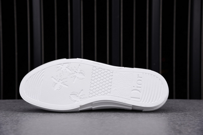 b23 oblique low-top sneaker