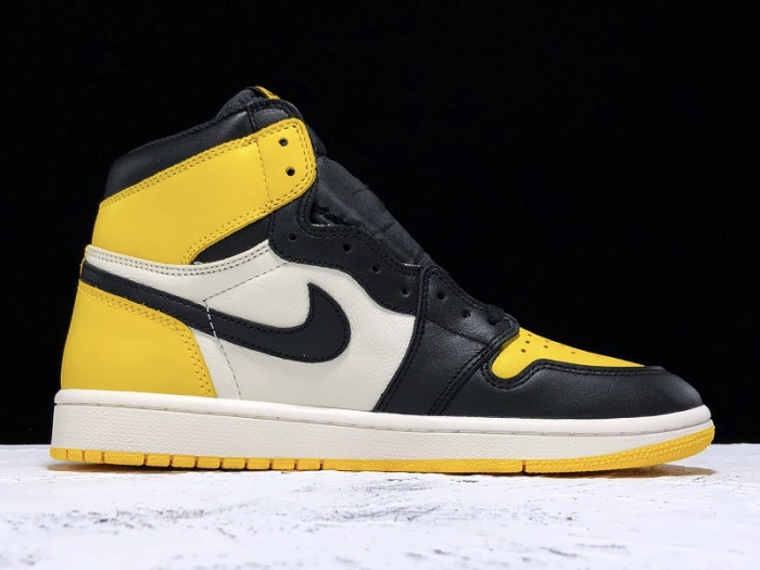 air jordan 1 yellow toe black white ar1020-700