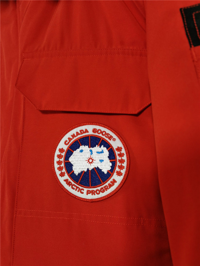 Can*a Go*e down jacket