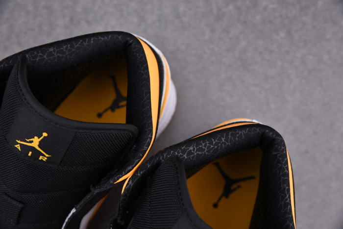 air jordan 1 mid cv5276-107