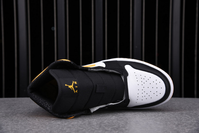 air jordan 1 mid cv5276-107