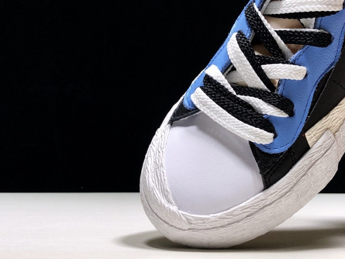 nike blazer mid sacai white black legend blue bv0072-001