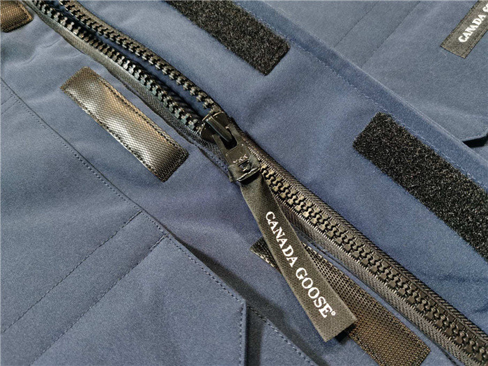 Can*a Go*e down jacket