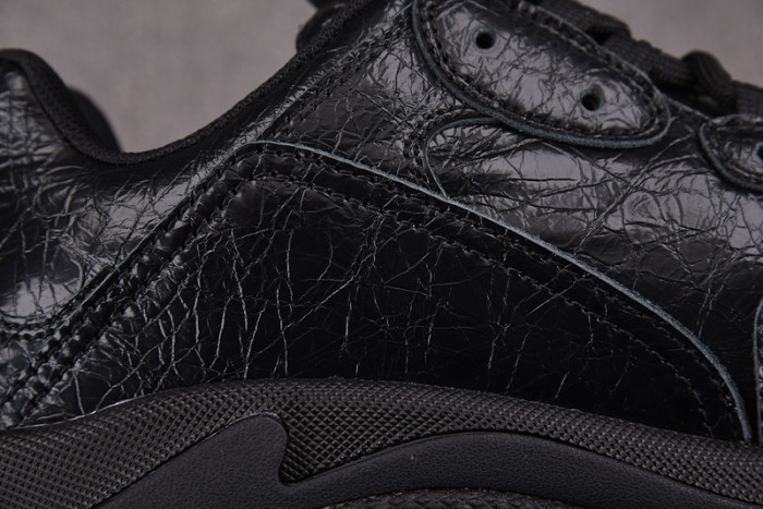 Ba*len*cia*ga triple s black