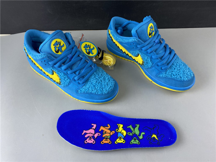 nike sb dunk low grateful dead "blue bear" cj5378-400