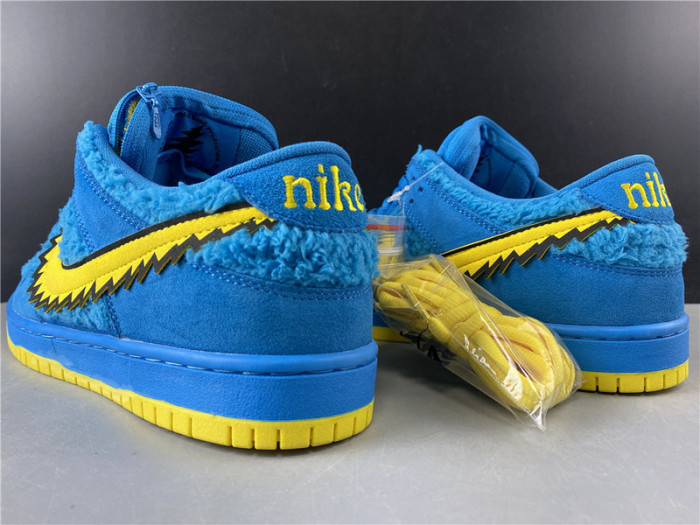 nike sb dunk low grateful dead "blue bear" cj5378-400