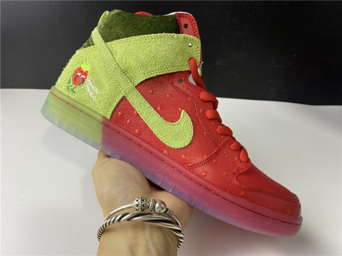 nike sb dunk high strawberry cough cw7093-600