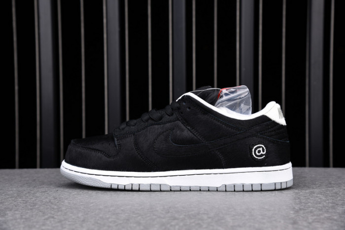 nike sb dunk low medicom toy (2020) cz5127-001