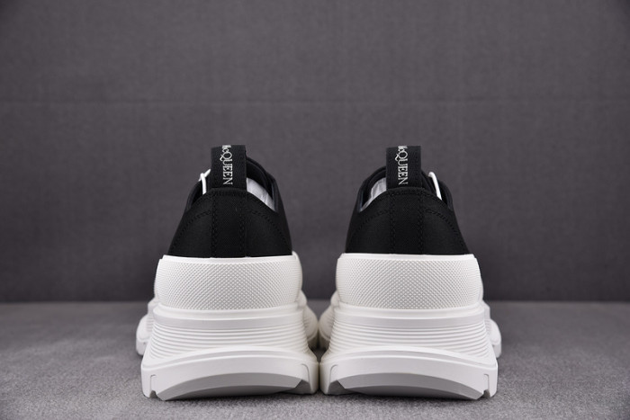 alexander mcqueen tread slick lace up boot black white