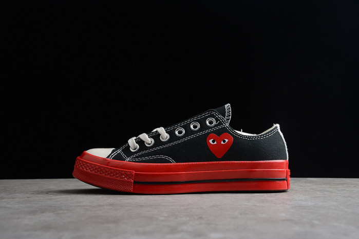 comme des garçons play x chuck 70 low ''black red''