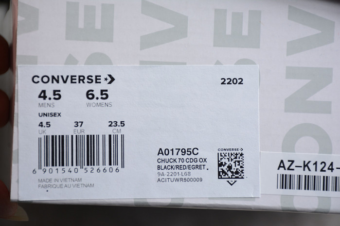 comme des garçons play x chuck 70 low 