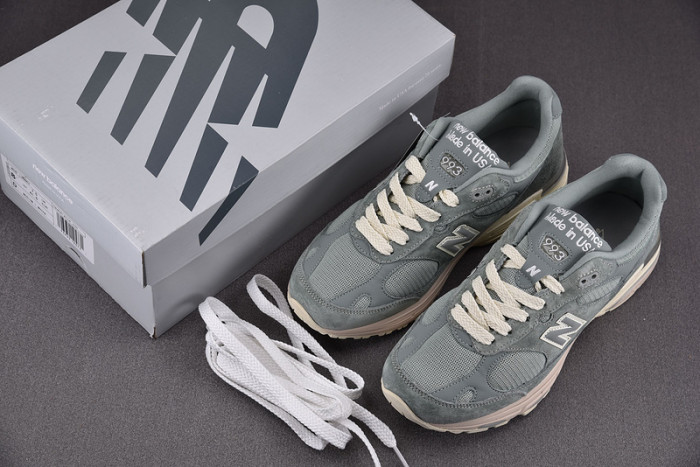 new balance 993 miusa kith pistachio
