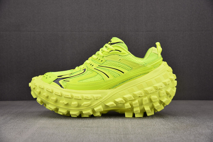 Ba*len*cia*ga defender yellow green