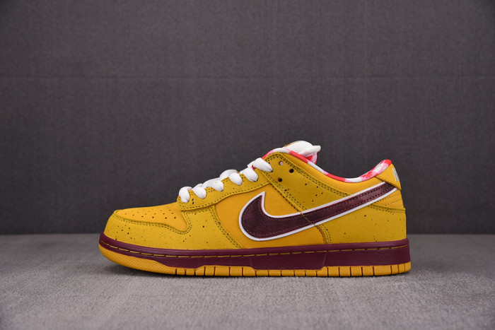 nike sb dunk low yellow lobster