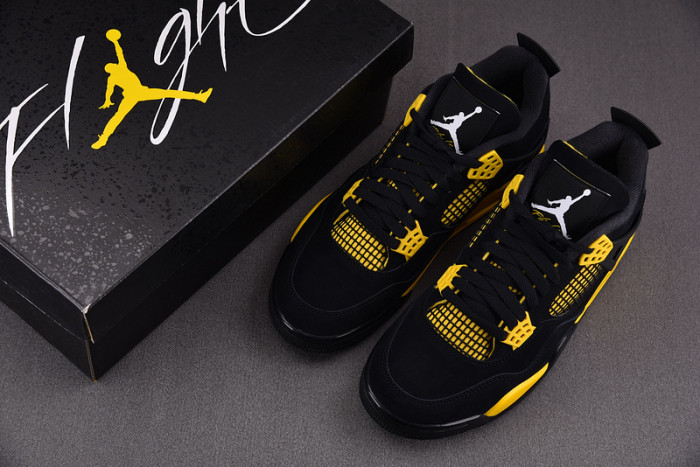 jordan 4 retro thunder (2023)