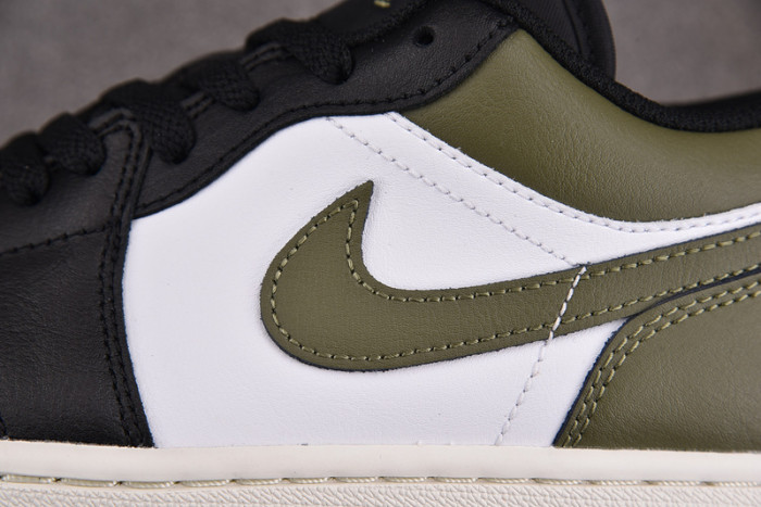 Jordan 1 Low Black Toe Medium Olive 553558-092