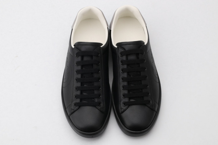 G*u*i sneaker g1000040