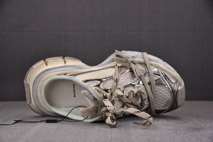 Ba*len*cia*ga 3xl 1000006