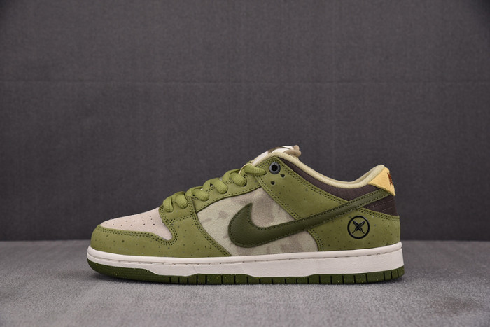 Yuto Horigome x Dunk Low SB ''Asparagus'' HF8022-300