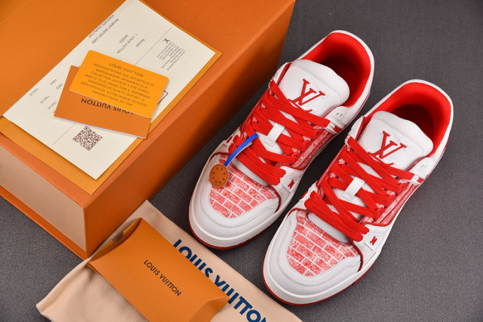 l&v trainer white and red