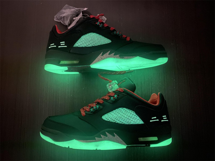 clot x air jordan 5 low black green red dm4640-036