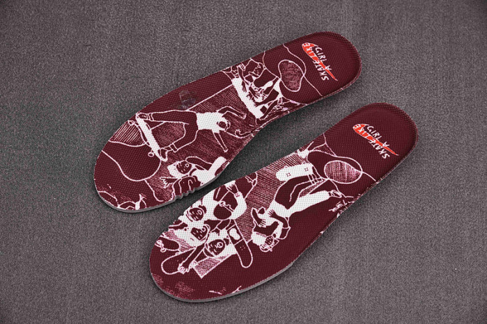 skate like a girl x nike sb dunk low