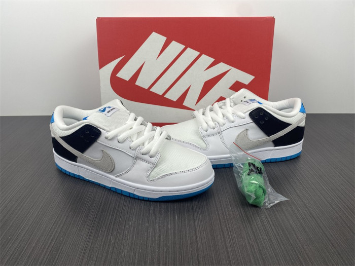 nike sb dunk low laser blue - bq6817-101
