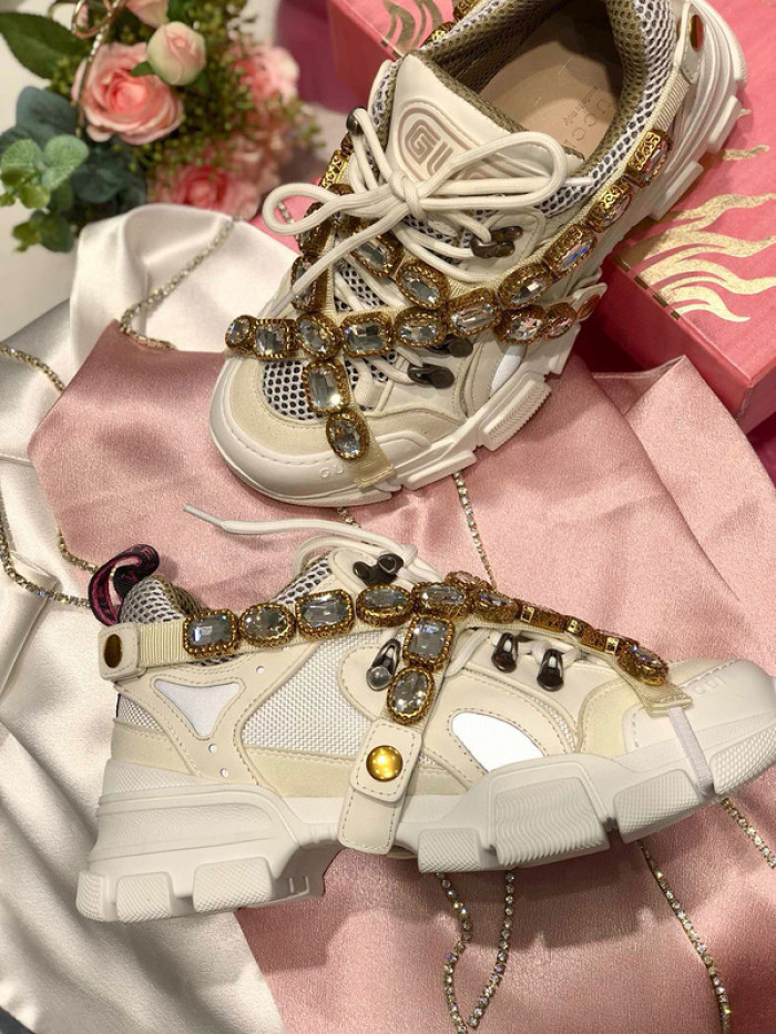 G*u*i1 flashtrek sneaker