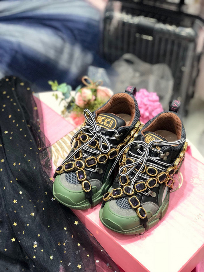 G*u*i1 flashtrek sneaker