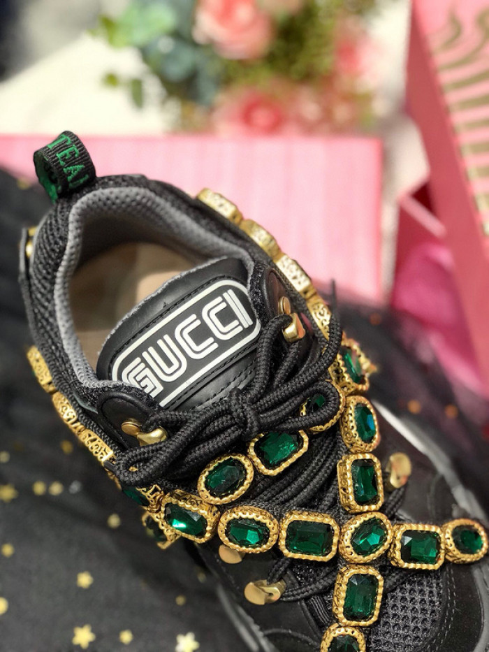 G*u*i1 flashtrek sneaker