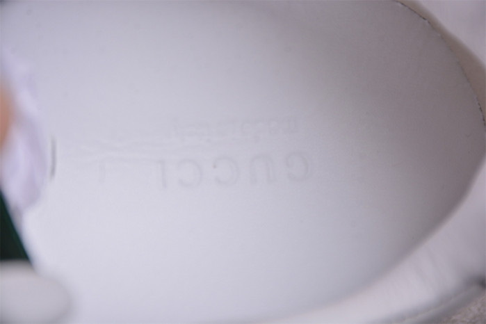 G*u*i sneaker g1000009