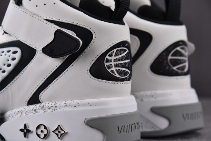 lou1s V*t*n trainer top