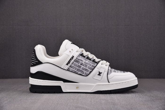 l&v trainer white and black