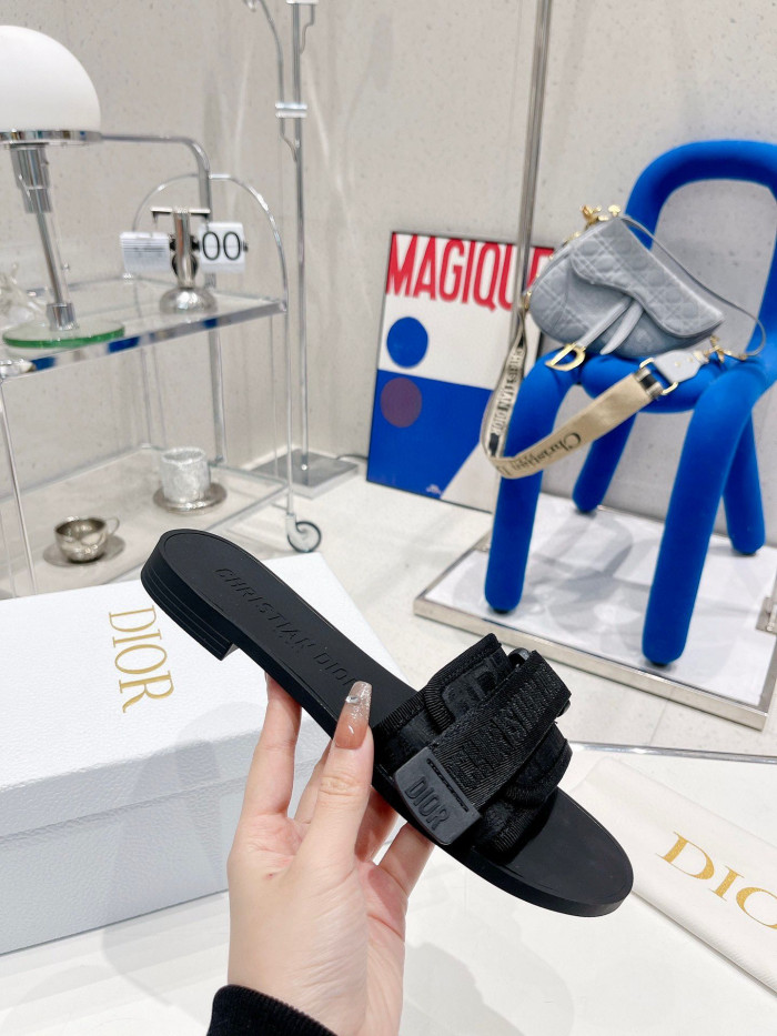 d1or sandals