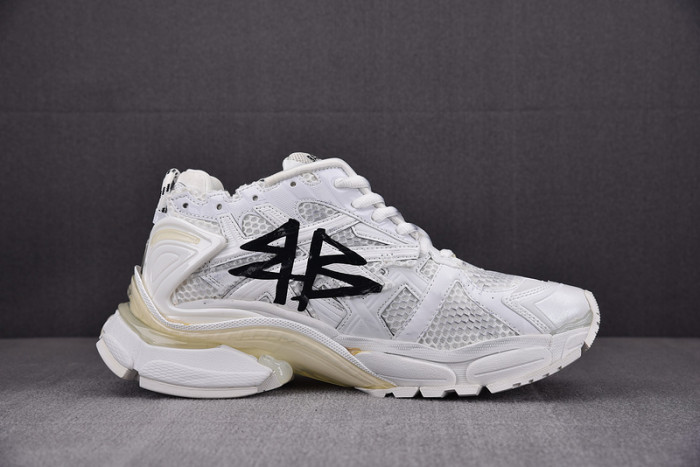 Ba*len*cia*ga runner