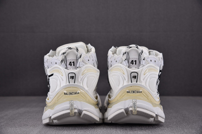 Ba*len*cia*ga runner