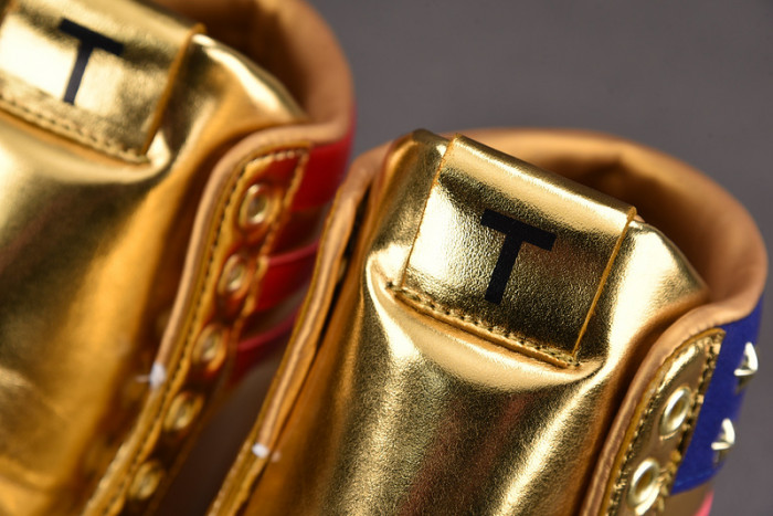 Trump NEVER SURRENDER HIGH-TOP SNEAKER