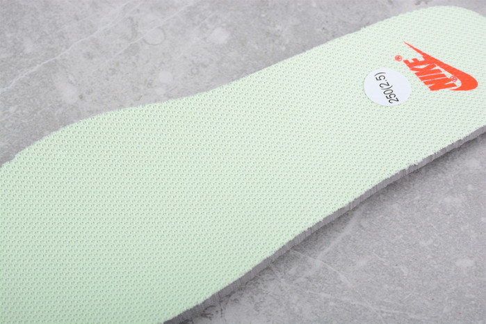 nike dunk low kyrie irving baltic blue dn4179-400