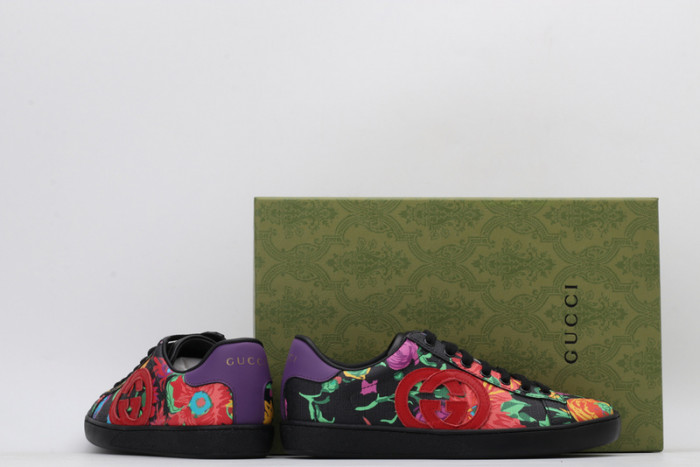 G*u*i sneaker g1000027