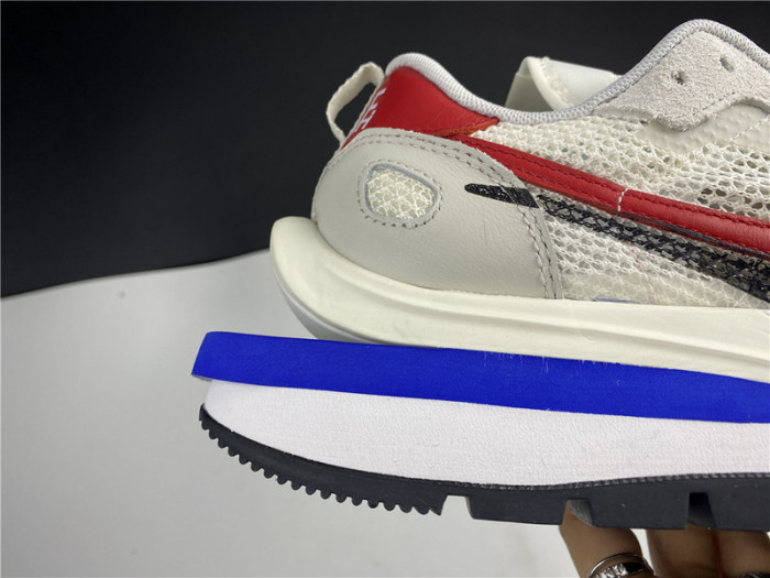 nike vaporwaffle sacai sport fuchsia game royal cv1363-100